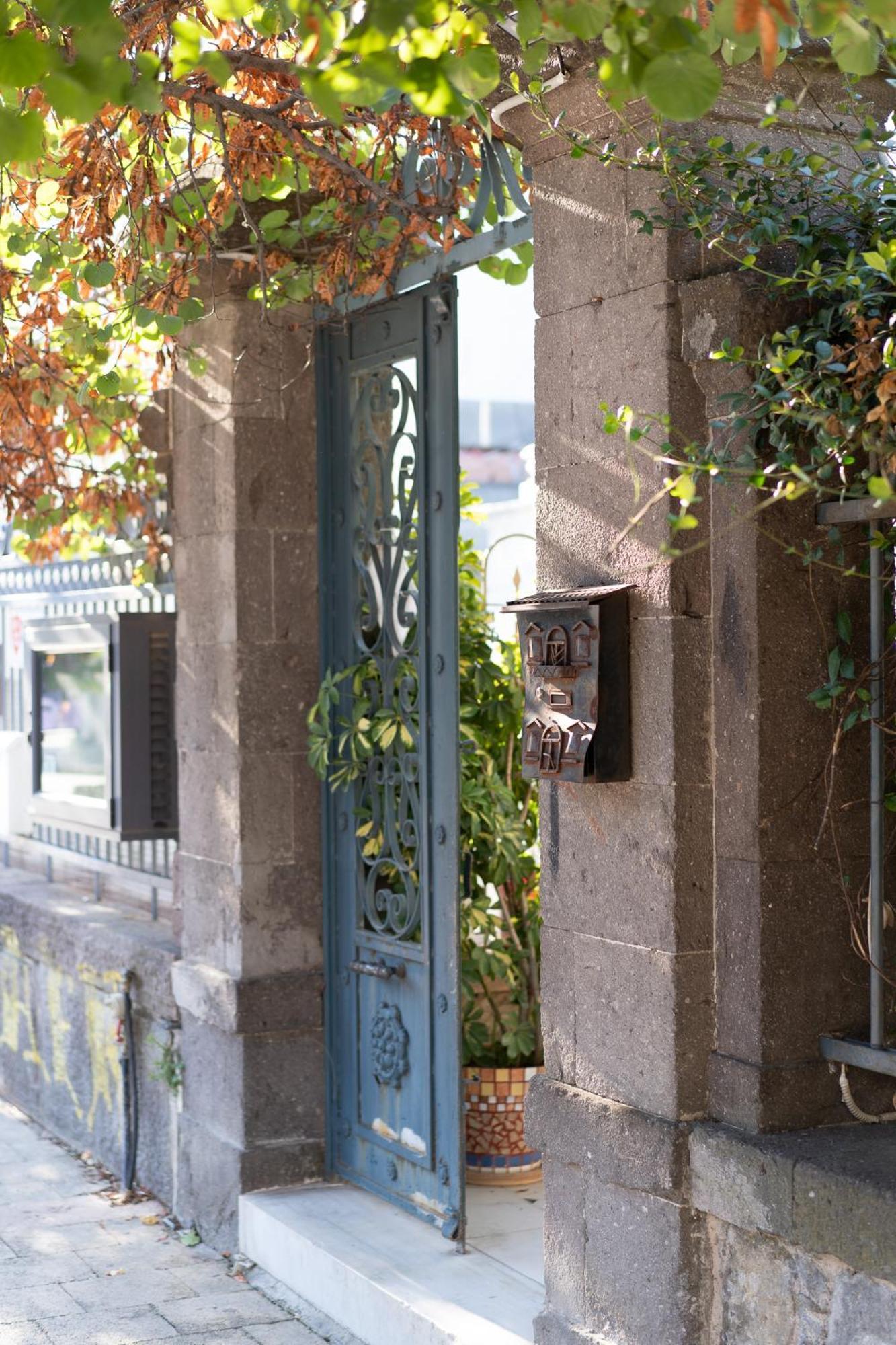 Neoclassical Mytilene - Vournazon 17 Buitenkant foto